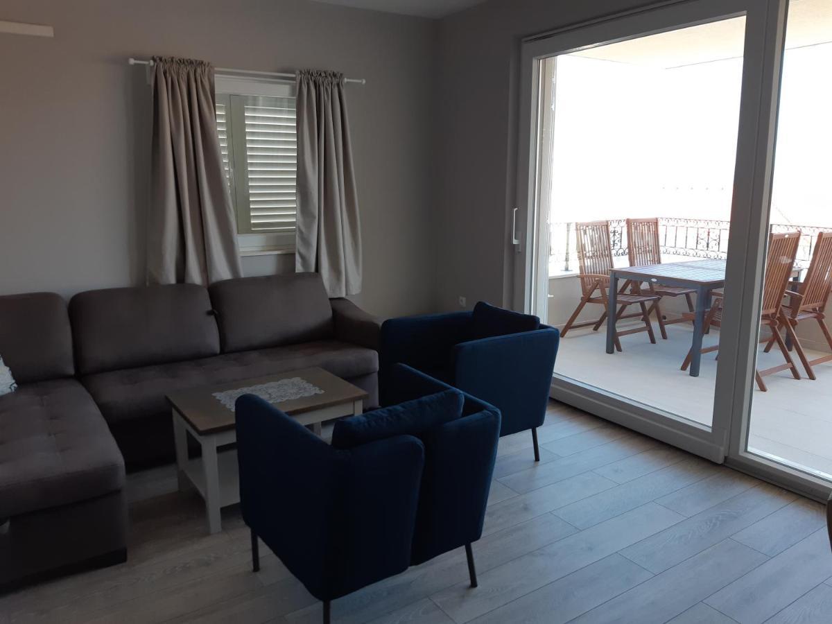 Apartment Lizzi. Трогир Экстерьер фото