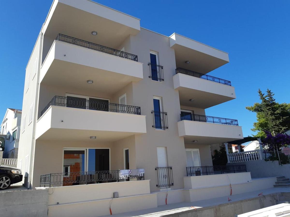 Apartment Lizzi. Трогир Экстерьер фото