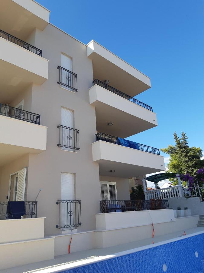 Apartment Lizzi. Трогир Экстерьер фото